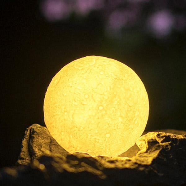 Lua Luminária 3D (com Stand em Madeira) - Bonna-Shopp